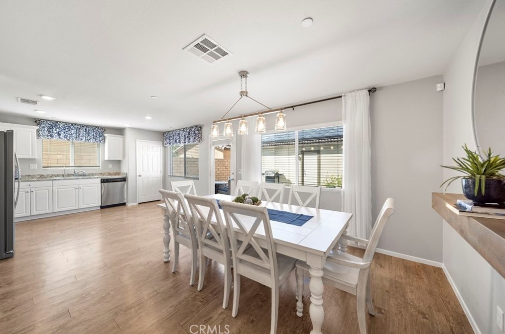 67398 Rio Vista Dr, Cathedral City CA  92234-8629 exterior