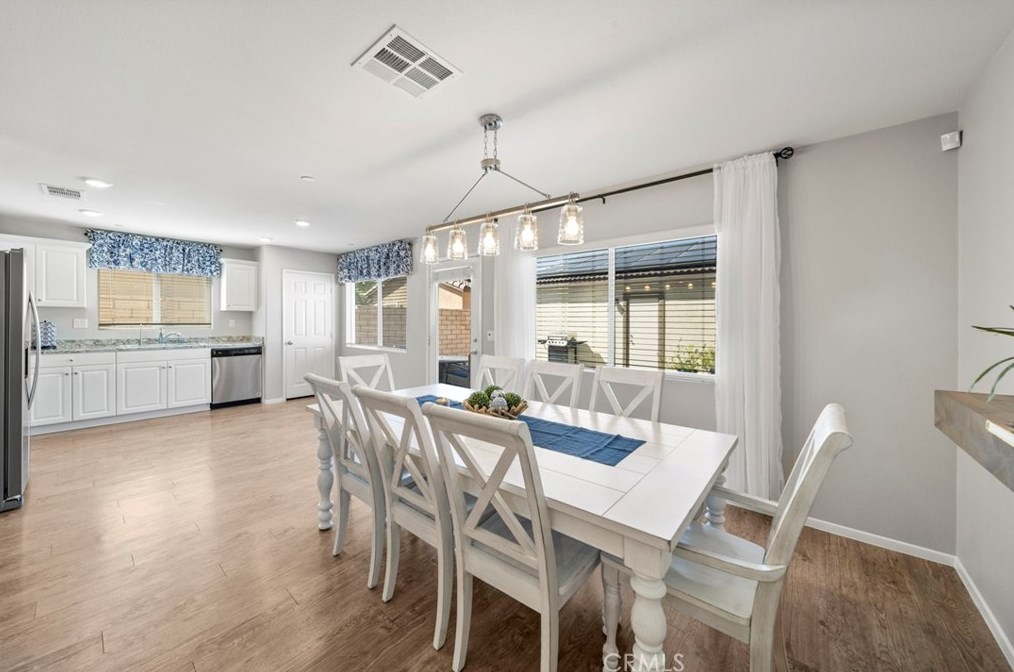 67398 Rio Vista Dr, Cathedral City CA  92234-8629 exterior