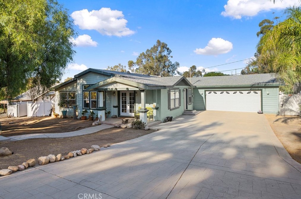 16350 Stevens Ave, Lake Elsinore, CA 92530