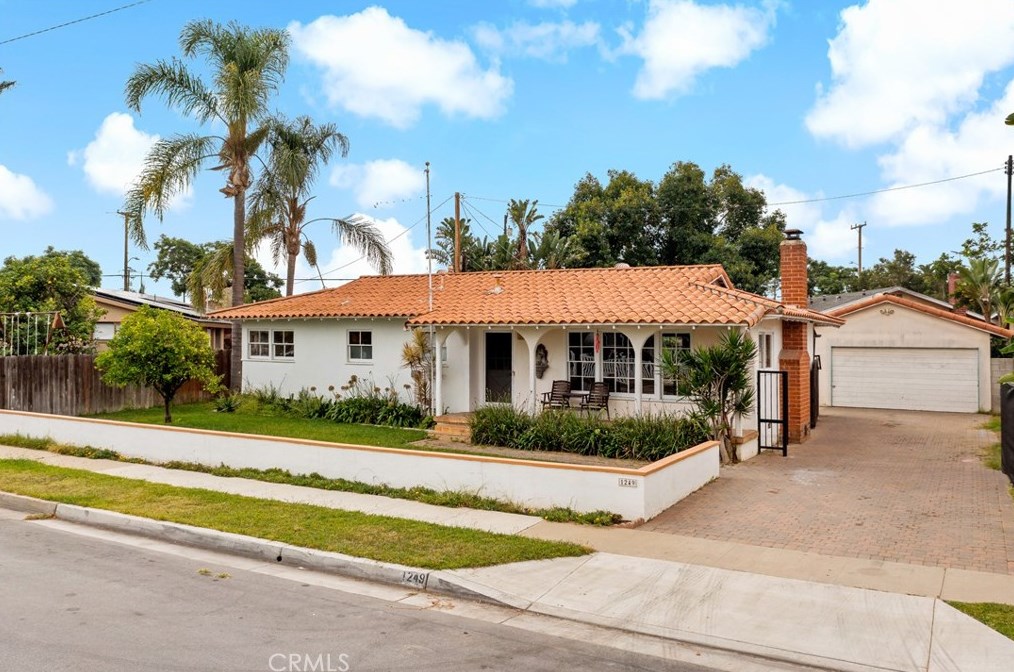 1249 Watson Ave, Costa Mesa, CA 92626