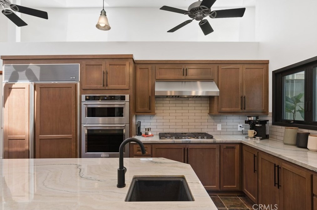 38662 Quail Rdg Dr, Murrieta CA 92562-3065 exterior