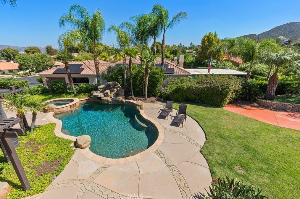 38662 Quail Rdg Dr, Murrieta CA 92562-3065 exterior