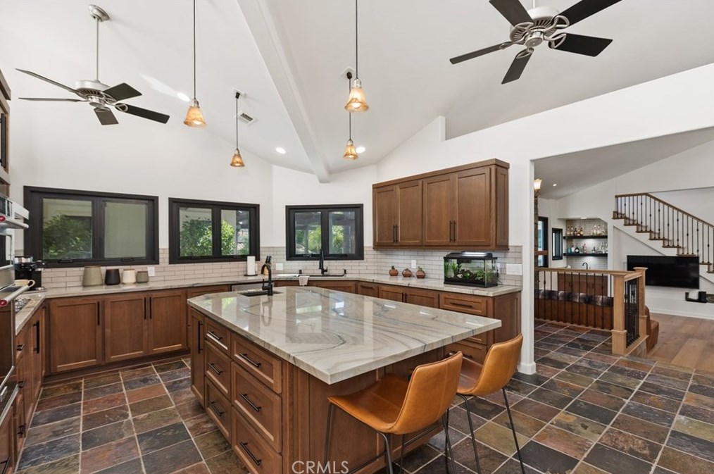 38662 Quail Rdg Dr, Murrieta CA 92562-3065 exterior