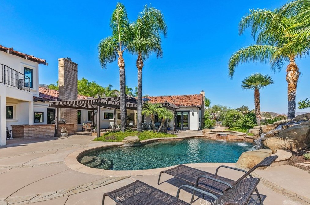 38662 Quail Rdg Dr, Murrieta CA 92562-3065 exterior