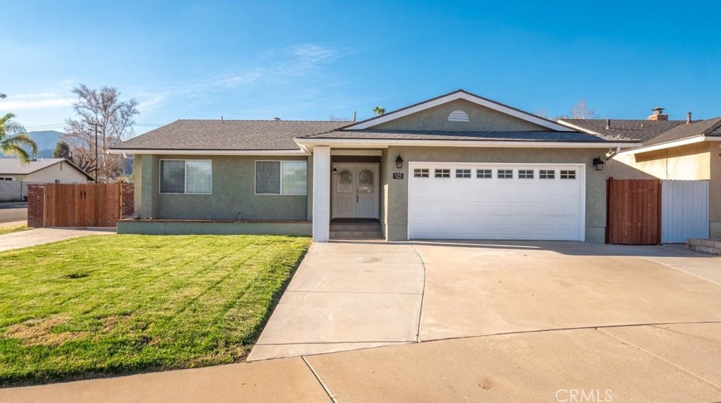 925 Diane Way, Lake Elsinore, CA 92530