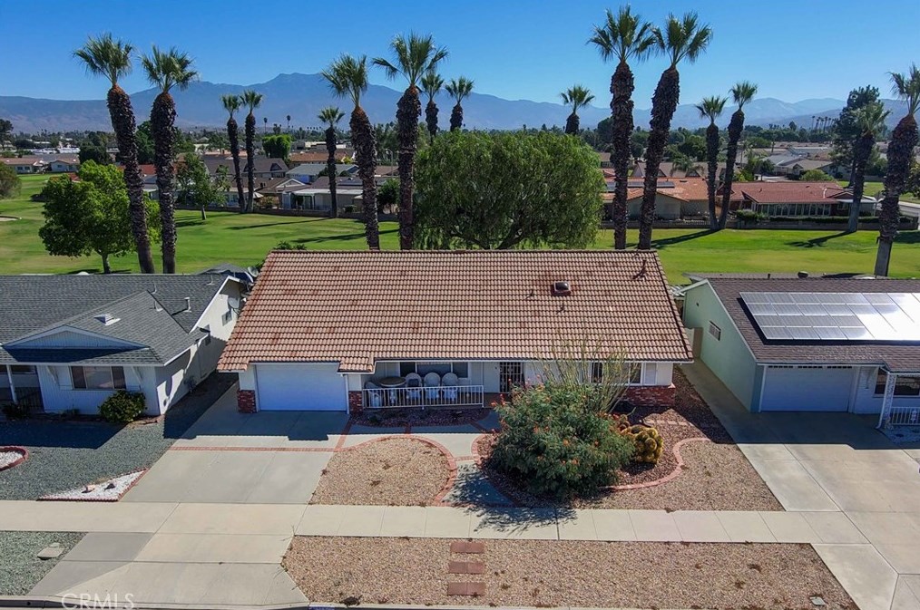 460 Panorama Dr, Hemet, CA 92543-5725