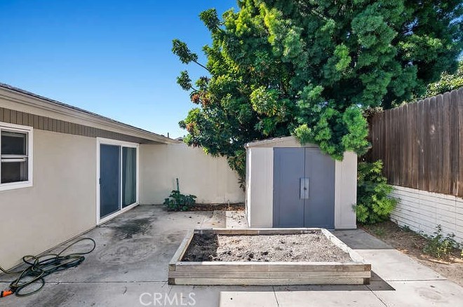 2241 Camilar Dr, Camarillo CA  93010-2060 exterior