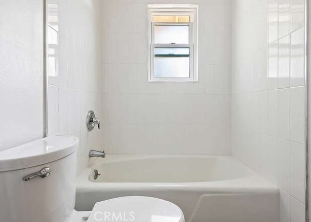 2241 Camilar Dr, Camarillo CA  93010-2060 exterior