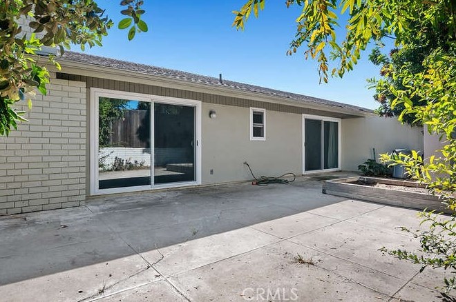 2241 Camilar Dr, Camarillo CA  93010-2060 exterior