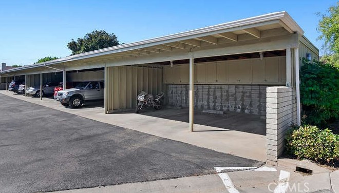 2241 Camilar Dr, Camarillo CA  93010-2060 exterior