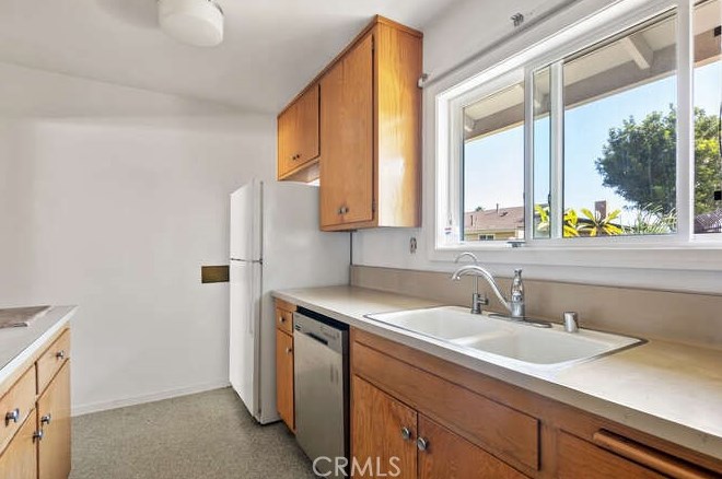 2241 Camilar Dr, Camarillo CA  93010-2060 exterior