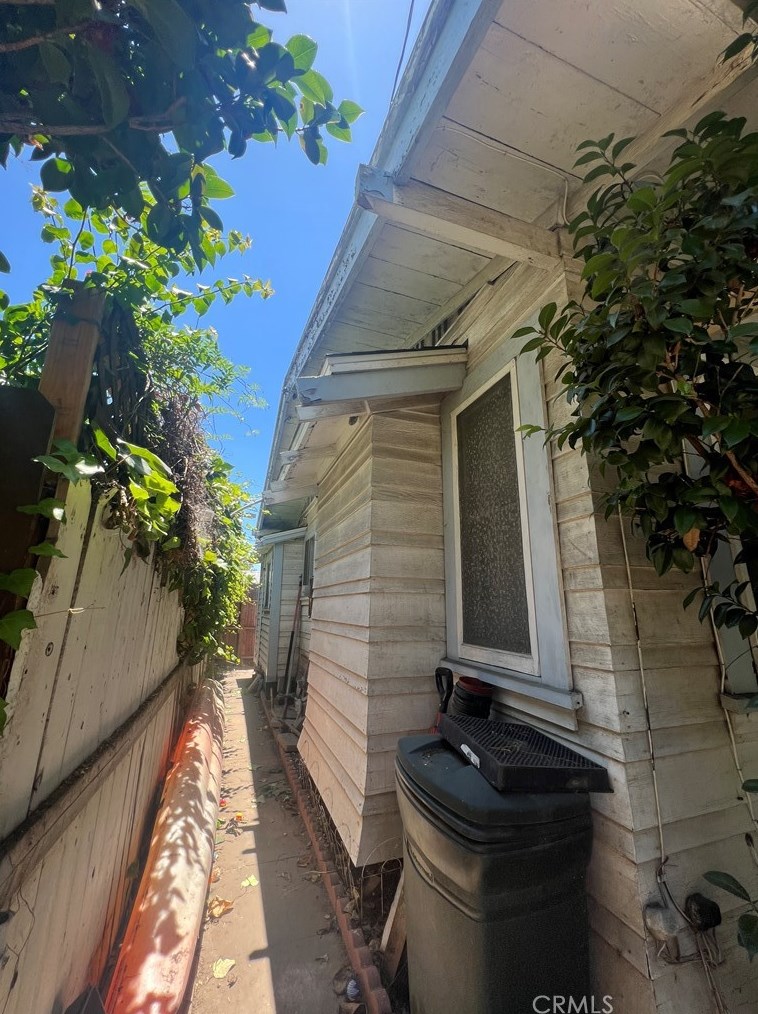 320 E Maple Ave, Orange, CA 92866