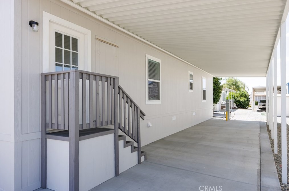 880 N Lake St #75, Hemet, CA 92544