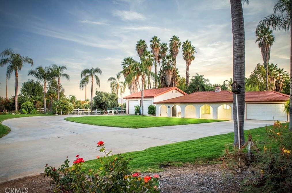 22095 Palomar St, Wildomar, CA 92595