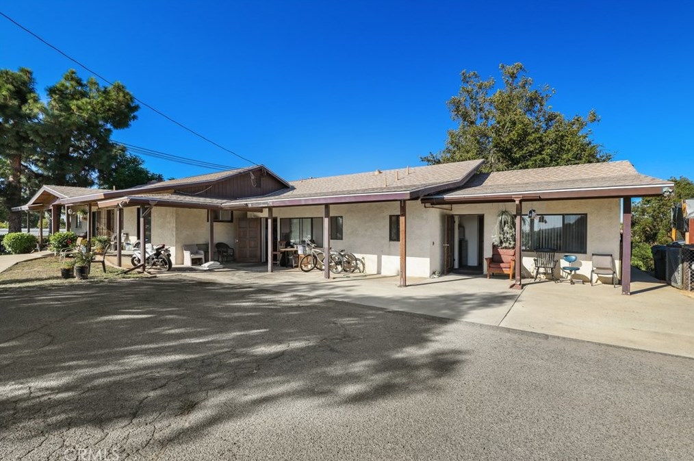 2213 Bautista Ave, Vista, CA 92084
