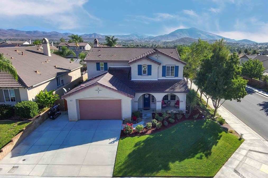 34828 Heritage Oaks Ct, Winchester, CA 92596