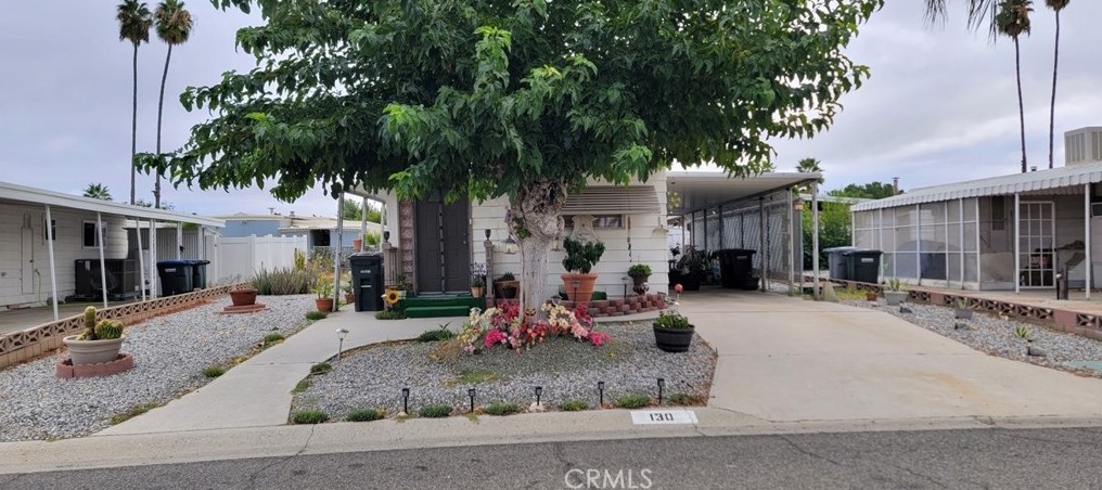 130 Santa Clara Cir, Hemet, CA 92543-6942