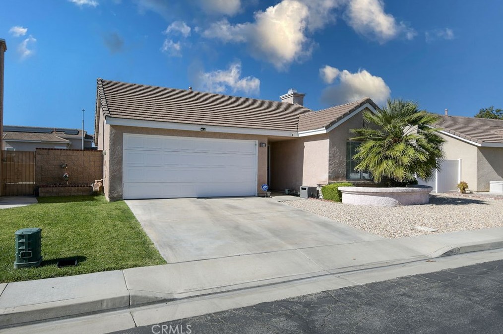 811 Balsam Way, Hemet, CA 92545-8205