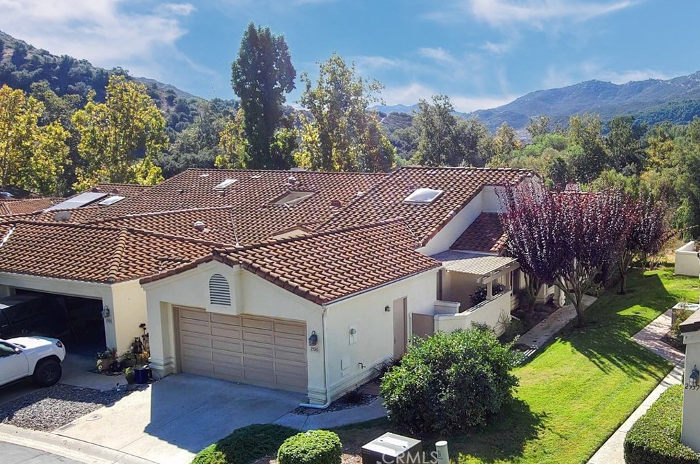 29585 Circle R Greens Dr, Escondido, CA 92026-5913