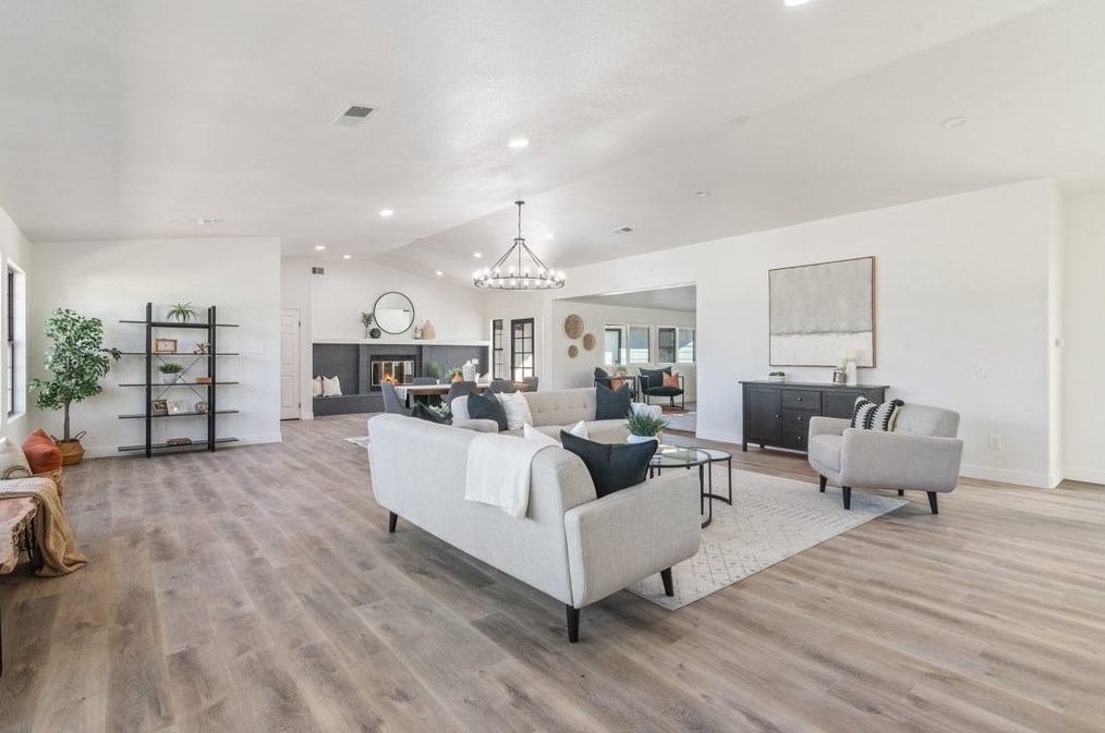 24719 Split Rail Rd, Wildomar, CA 92595