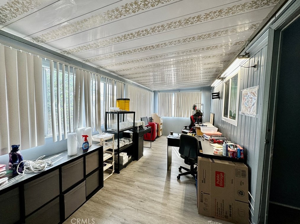 271 Santa Clara Cir, Hemet CA  92543-6932 exterior