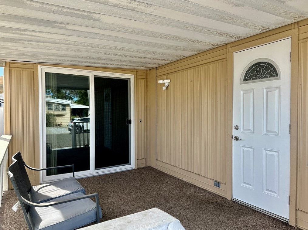 271 Santa Clara Cir, Hemet CA  92543-6932 exterior