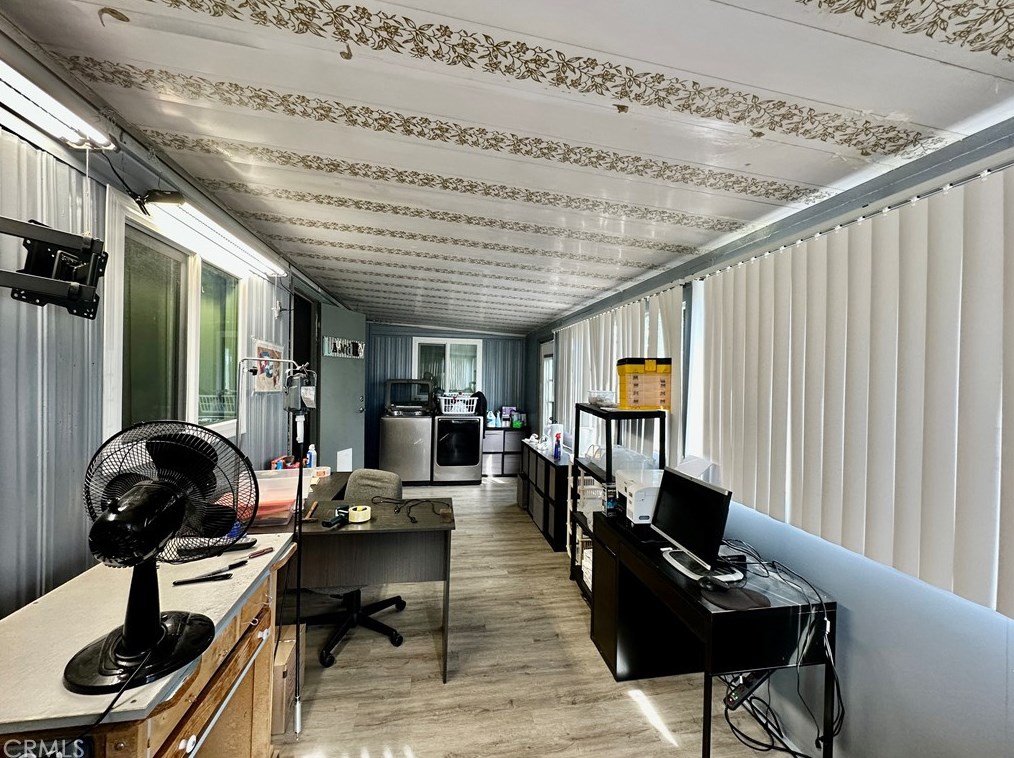 271 Santa Clara Cir, Hemet CA  92543-6932 exterior