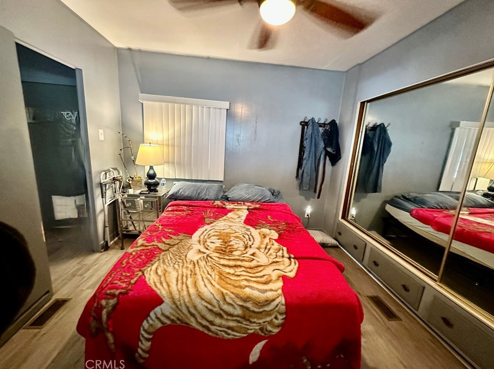 271 Santa Clara Cir, Hemet CA  92543-6932 exterior