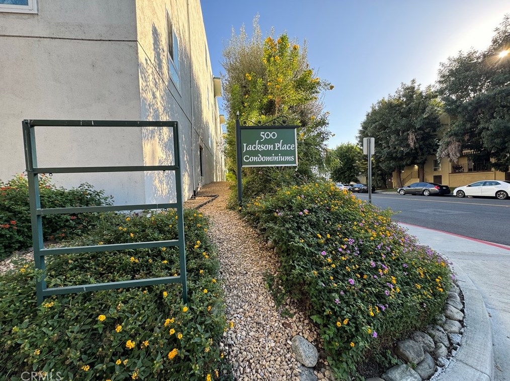 500 Jackson Pl #306, Glendale, CA 91206