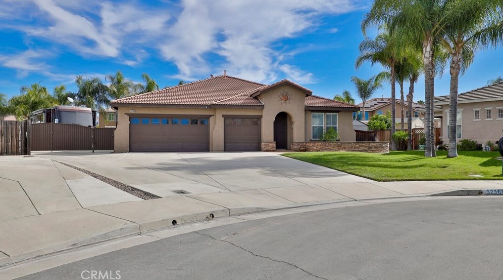 32368 Picasso Ct, Winchester, CA 92596-9068