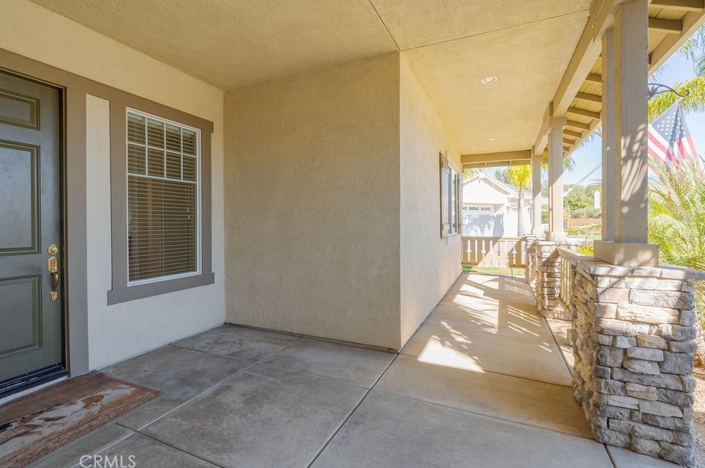 41721 Hollister Ln, Murrieta, CA 92562-3489