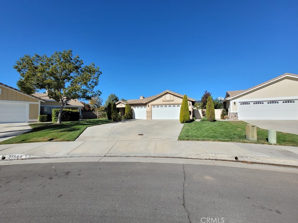 31568 Loire Dr, Winchester, CA 92596-9129