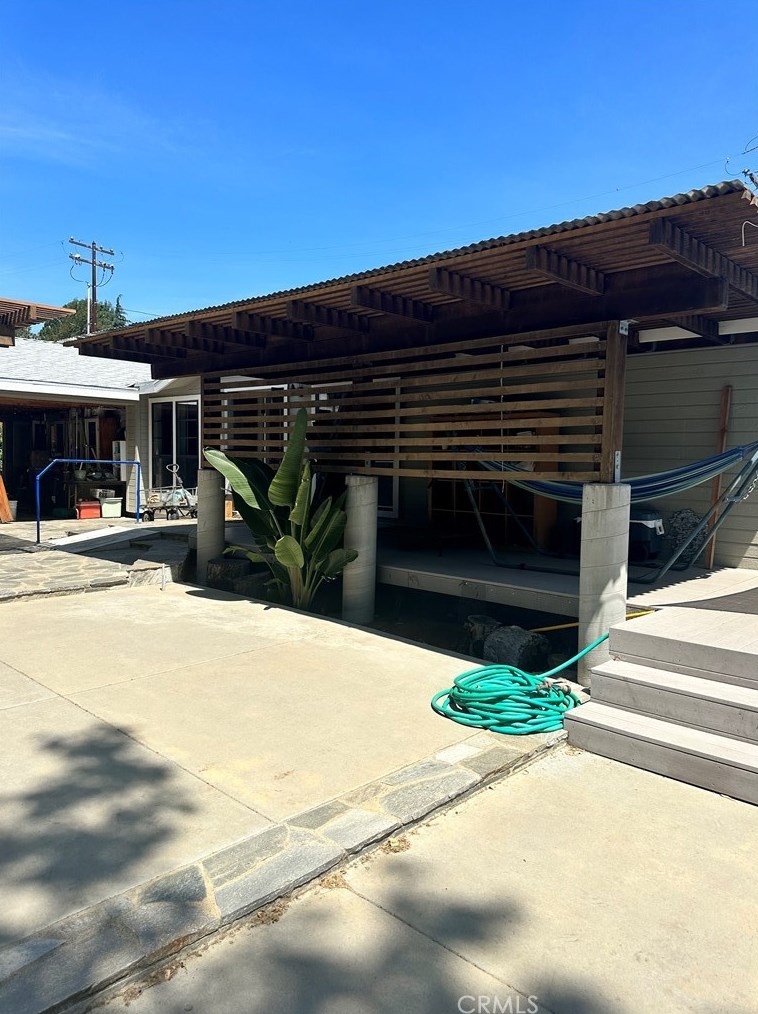 1724 Foxfire Rd, Fallbrook, CA 92028-4144