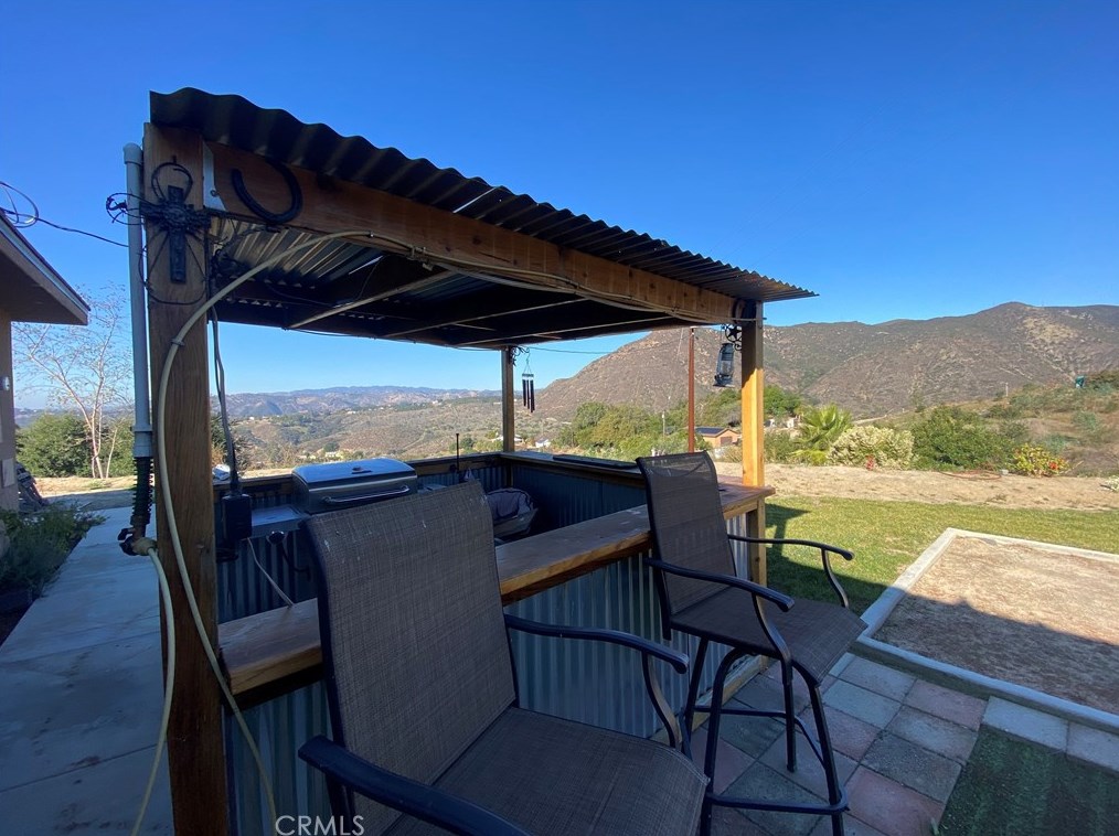 2916 Vista Del Rio, Fallbrook CA  92028-8440 exterior