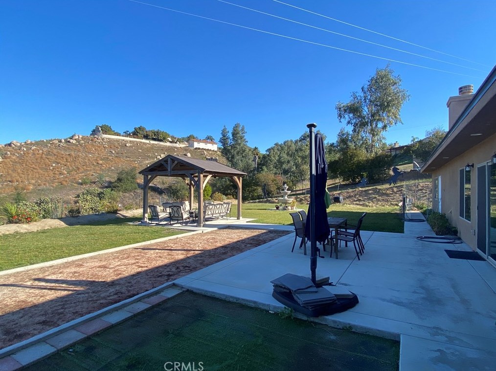 2916 Vista Del Rio, Fallbrook CA  92028-8440 exterior