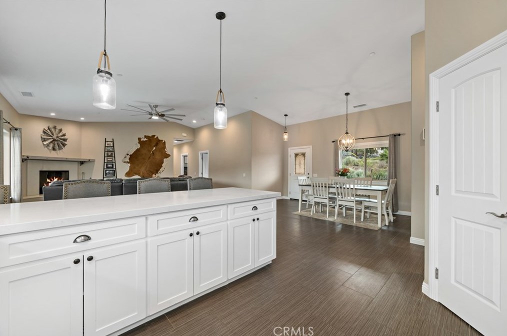 2916 Vista Del Rio, Fallbrook CA  92028-8440 exterior