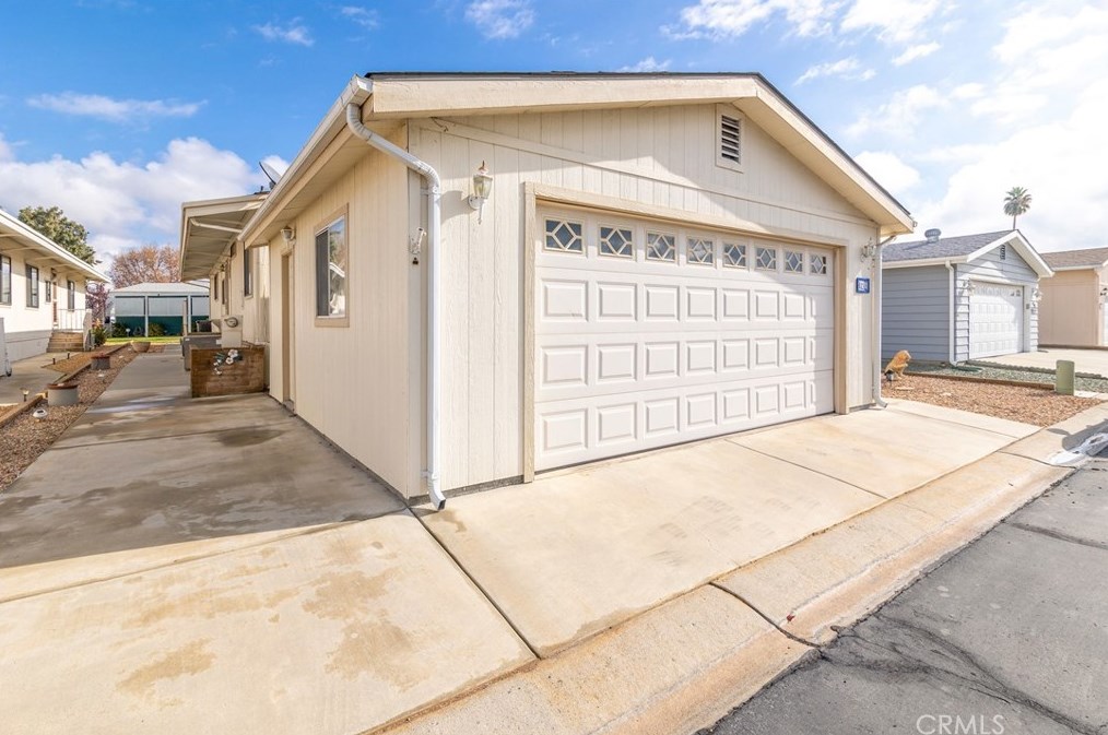 1212 Yellowood Dr, Hemet, CA 92545-6500