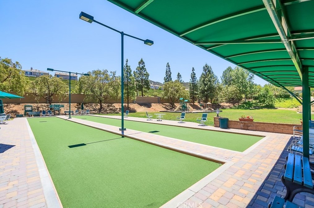 22993 Rosemont Ct, Murrieta CA  92562-3075 exterior