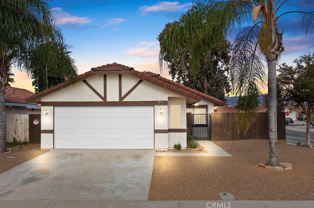 3854 Paul Dr, Hemet, CA 92545-9019