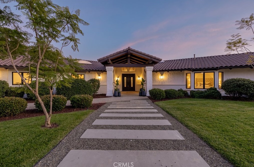 29421 Vista Valley Dr, Vista, CA 92084