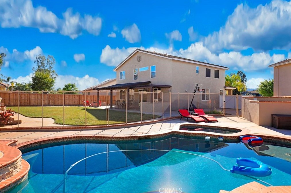 24980 Greenhouse Ct, Wildomar, CA 92595
