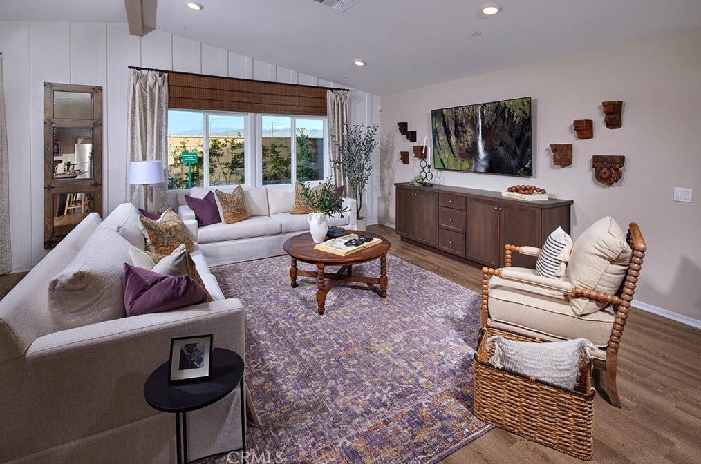 28345 Cats Claw Dr, Winchester CA  92596-8248 exterior