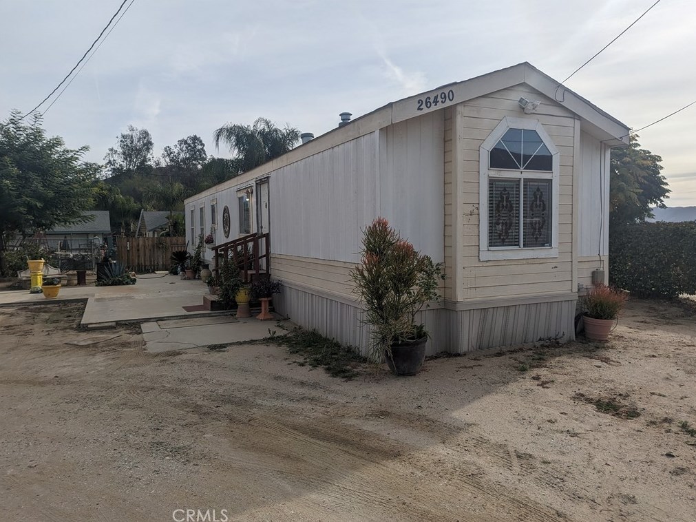 26490 Winchester Rd, Hemet, CA 92545-9403
