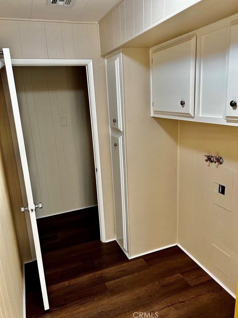 2205 Acacia Ave, Hemet CA  92545-3782 exterior