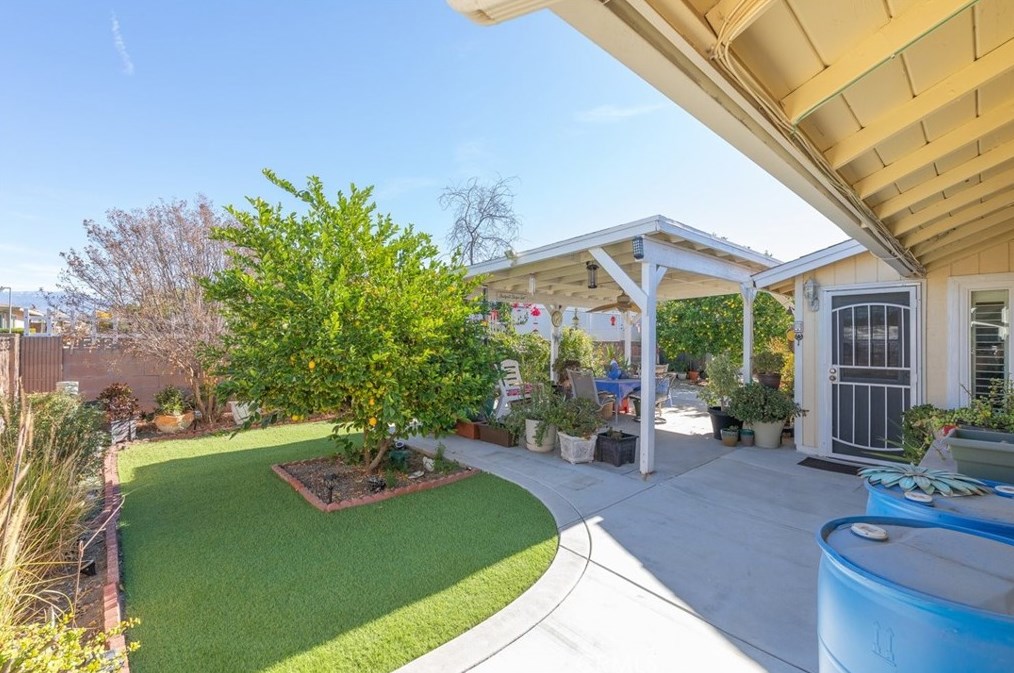 646 Rainier Way, Hemet CA  92543-5827 exterior