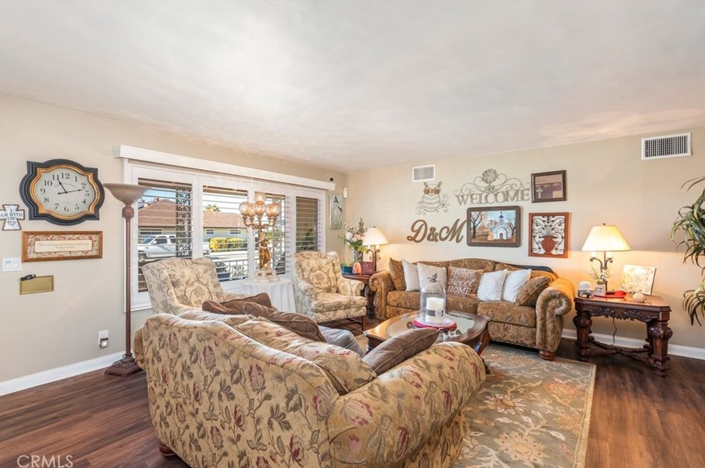 646 Rainier Way, Hemet CA  92543-5827 exterior