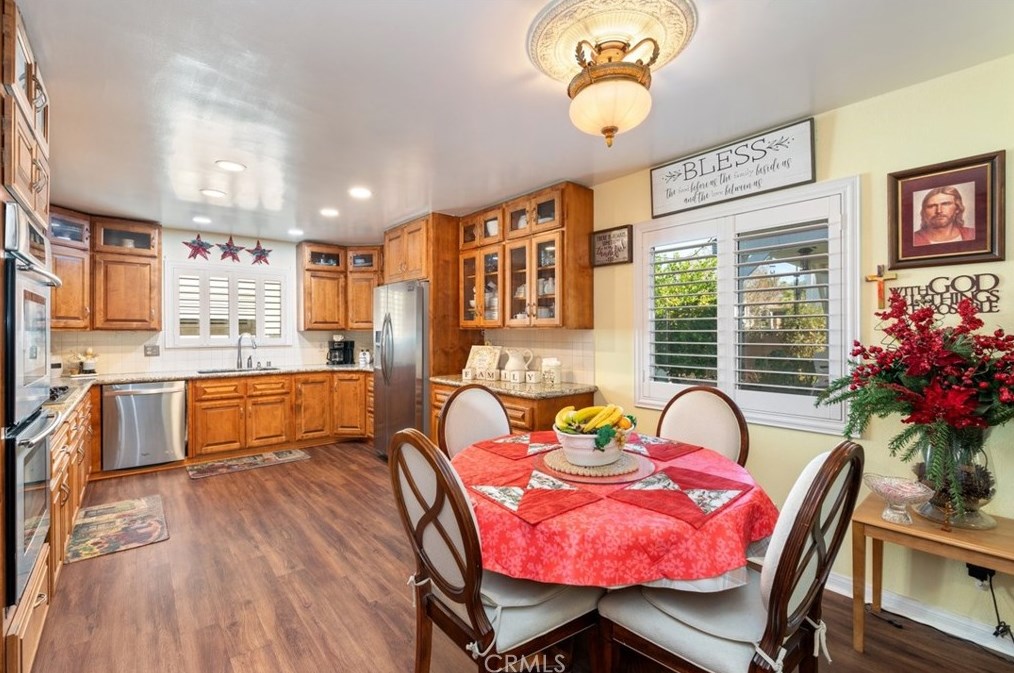 646 Rainier Way, Hemet CA  92543-5827 exterior