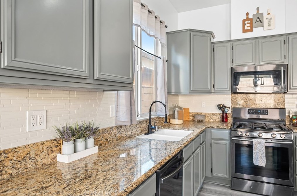 84076 Olona Ct, Indio CA  92203-2967 exterior