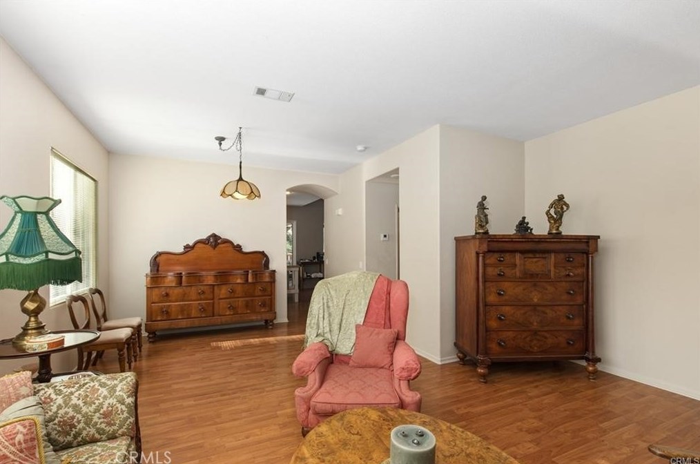 41371 Pine Tree Cir, Temecula CA  92591-7925 exterior