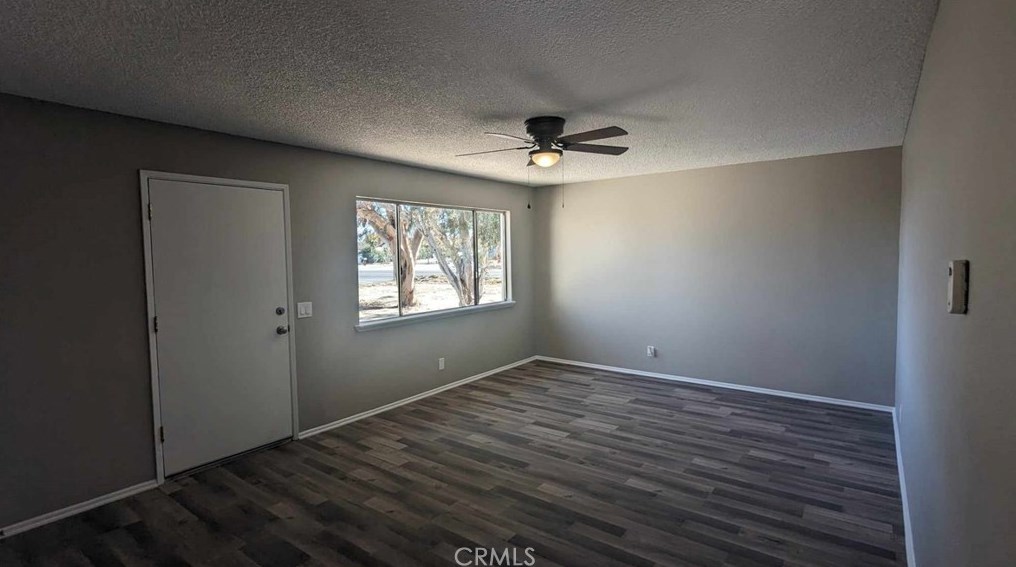 5690 Cahuilla Ave, Twntynine Plm, CA 92277